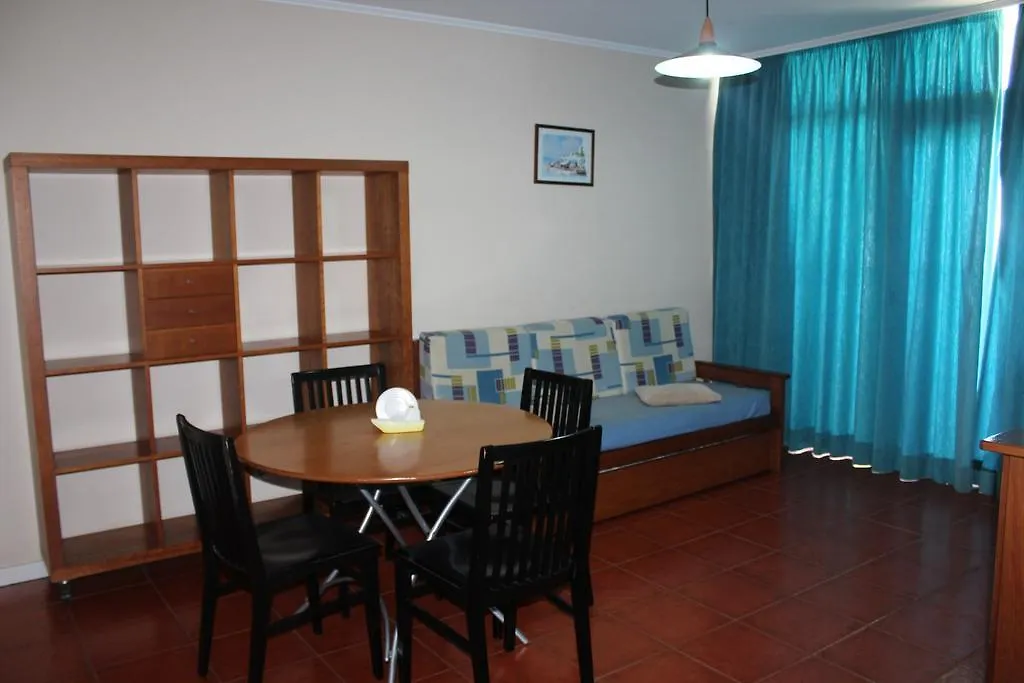 Apartamentos Varandas Da Rocha 포티마오 0*,  포르투갈
